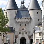 Foch Gare Hotel